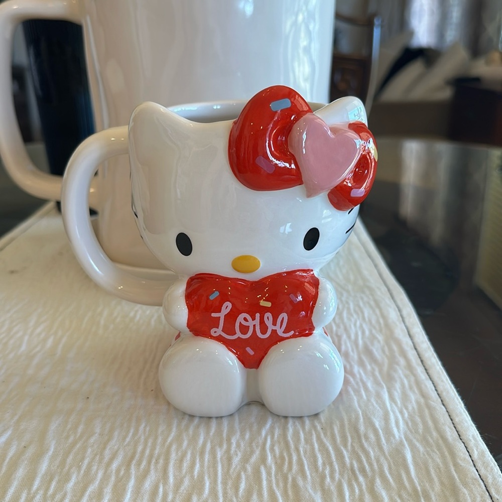 HELLO KITTY Valentine’s Mug